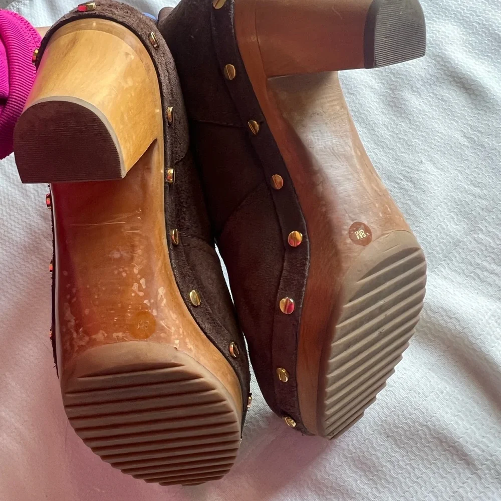 Tory Burch Brown Heeled Boots with Gold Accents‎